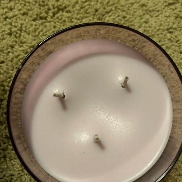 Pink apple punch 3 wick candle!!! - Picture 2 of 2